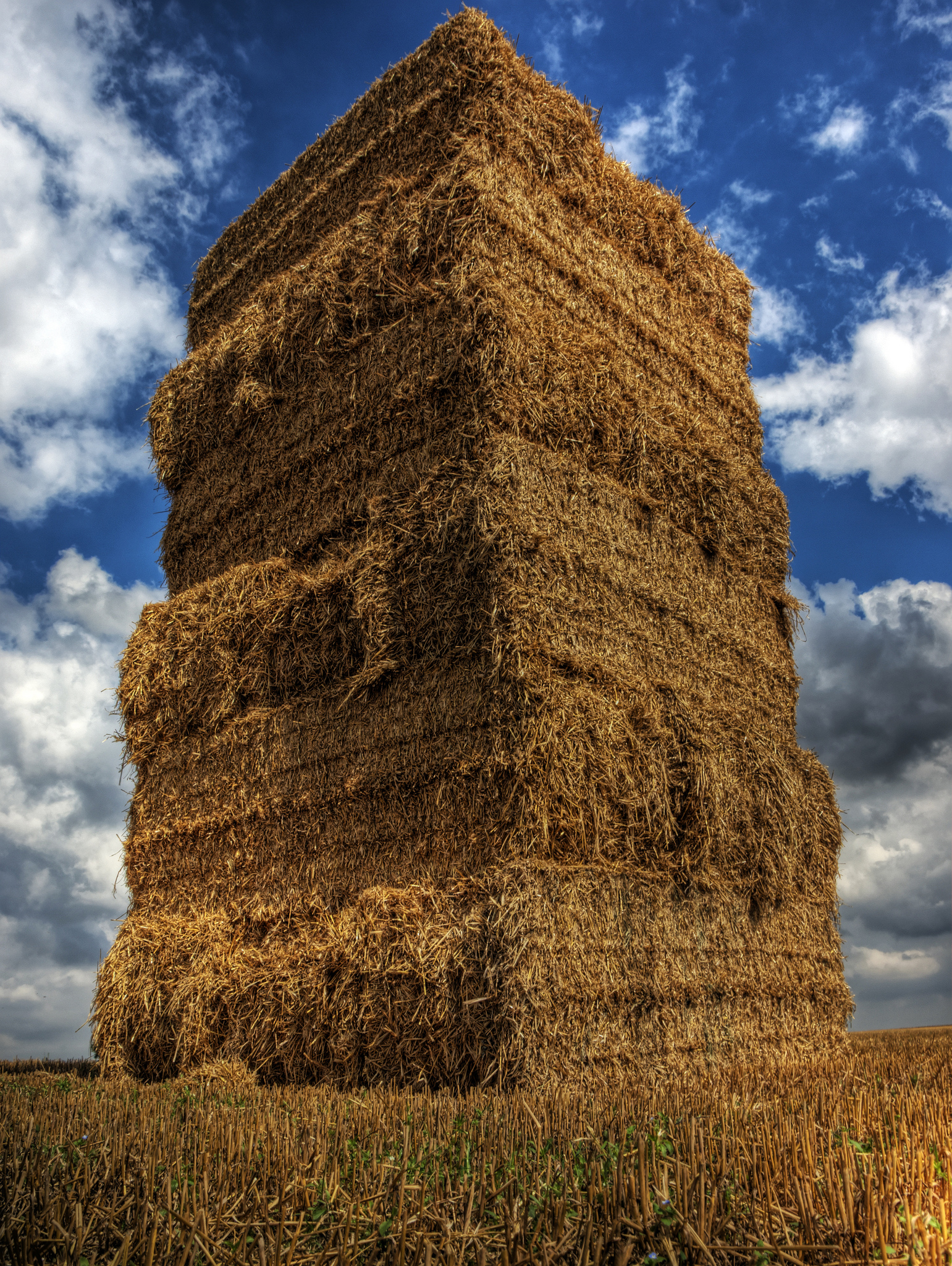 Haystack Looming - © Neil Howard CC-BY-NC